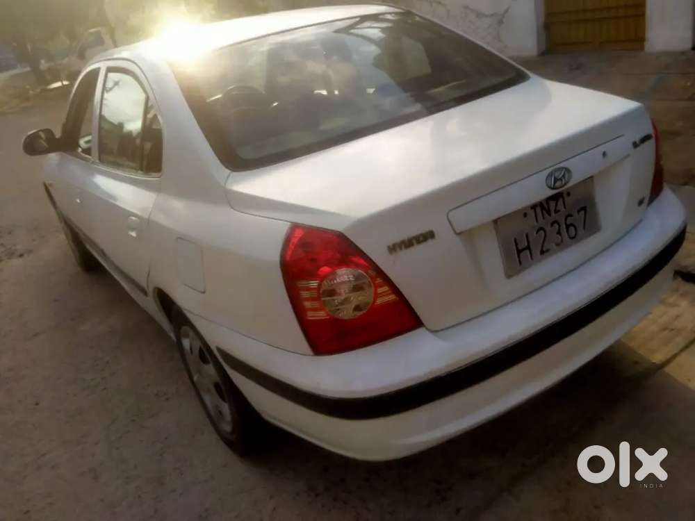 Hyundai Elantra 2005 Petrol Variant