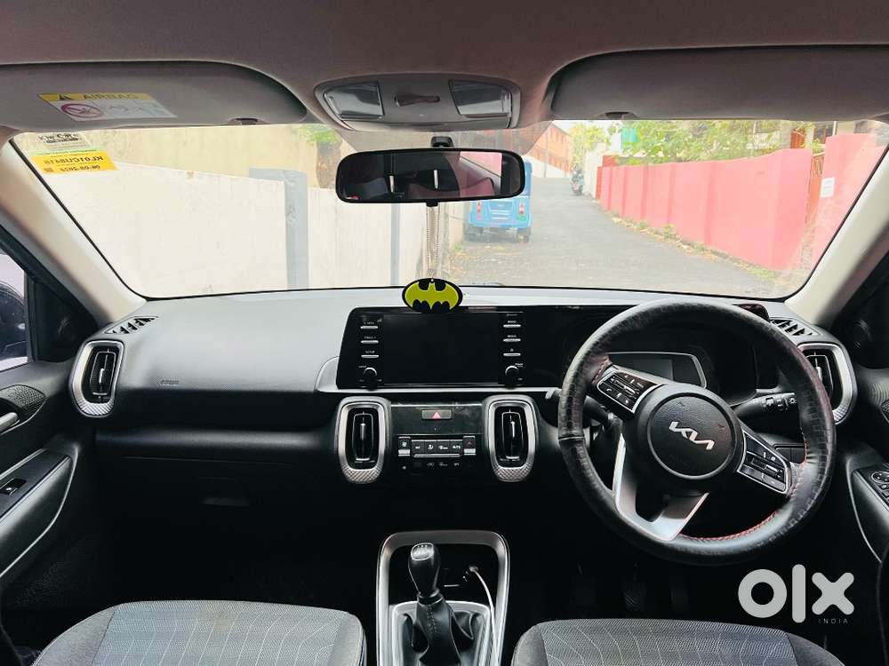 Kia Sonet Htk Plus  With New Tyres And Insurance