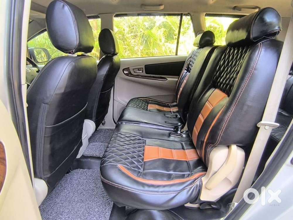 Toyota Innova 2.5 V 8 Str, 2013, Diesel