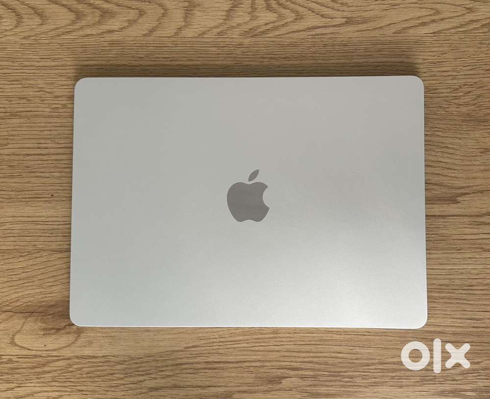 MAC BOOK AIR M4