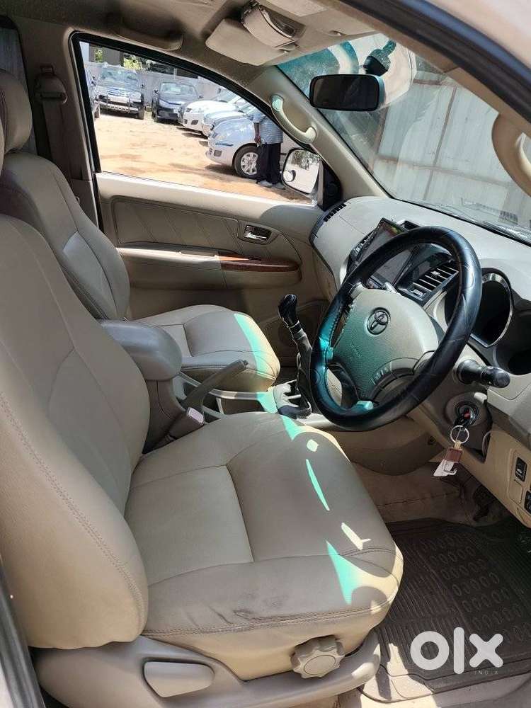 Toyota Fortuner 3.0 4x4 Manual, 2010, Diesel