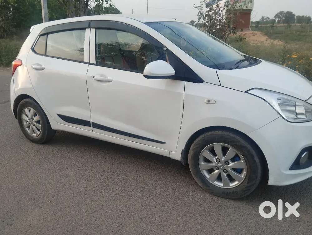 Hyundai Grand I10 2015 Diesel 72000 Km Driven