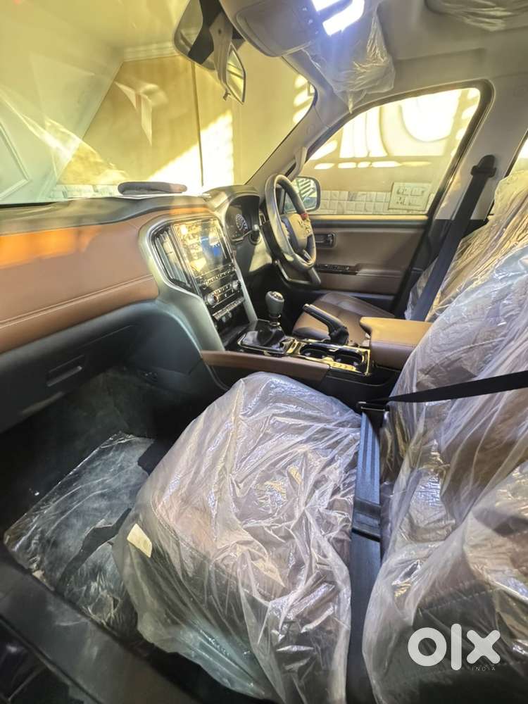 Mahindra Scorpio-n Z8 Select Petrol Manual 2025 In Showroom Condition