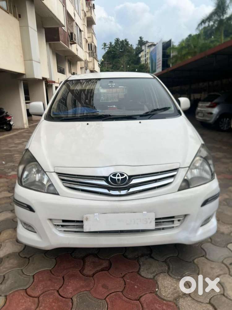 Toyota Innova Diesel 2011car