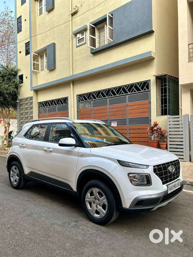 Hyundai Venue S 1.2 Petrol, 2021, Petrol