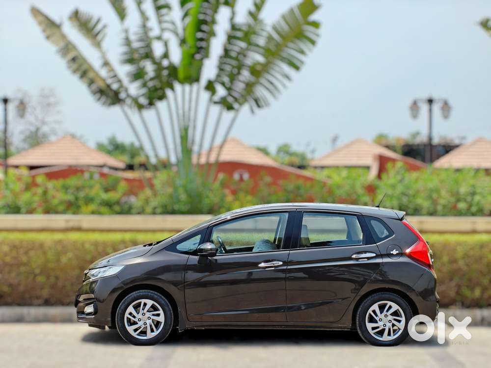 Honda Jazz [2020-2023] 1.2 V I-vtec Mt, 2022, Cng & Hybrids