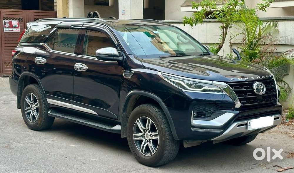 Toyota Fortuner 4x2 At 2025 Black