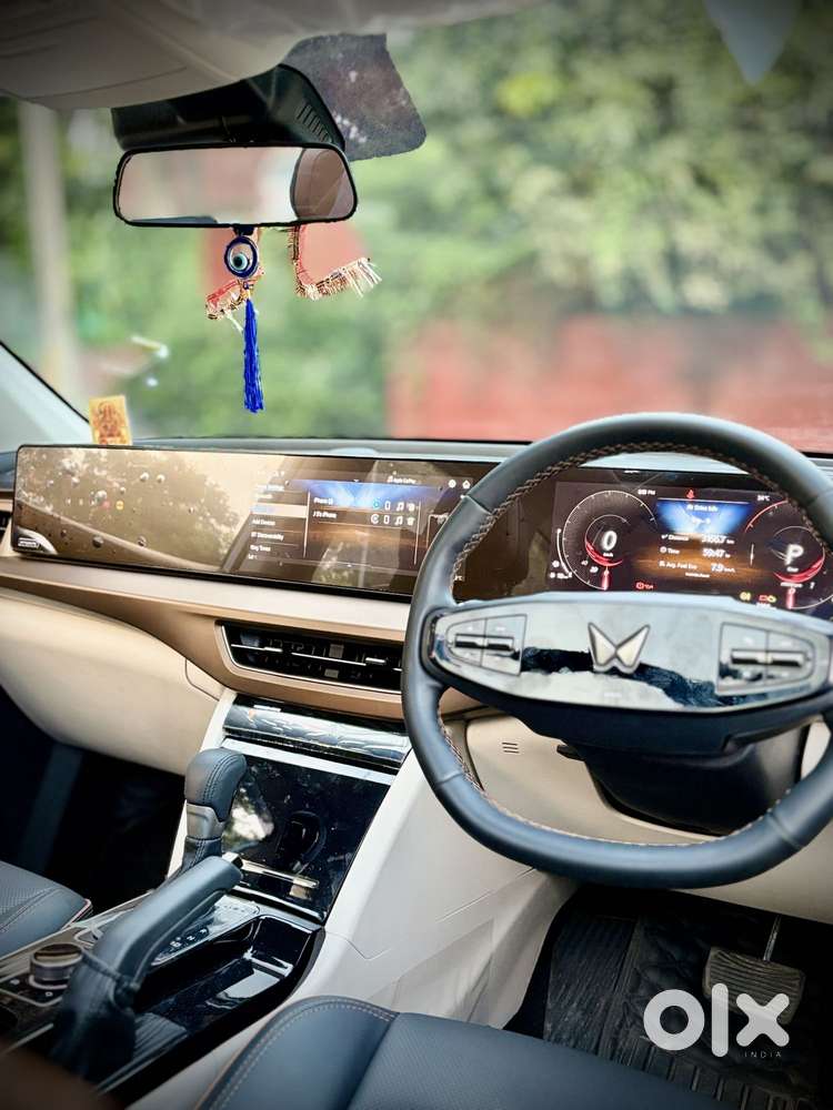Mahindra Xuv 7xo Ax7, 2026, Petrol