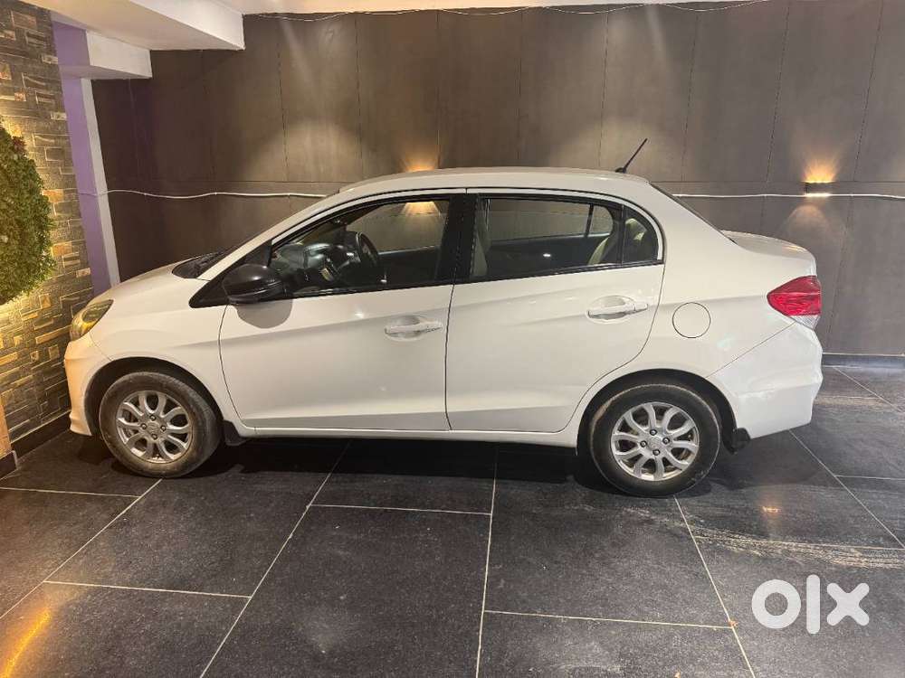 Honda Amaze 2016 Petrol Well Maintained