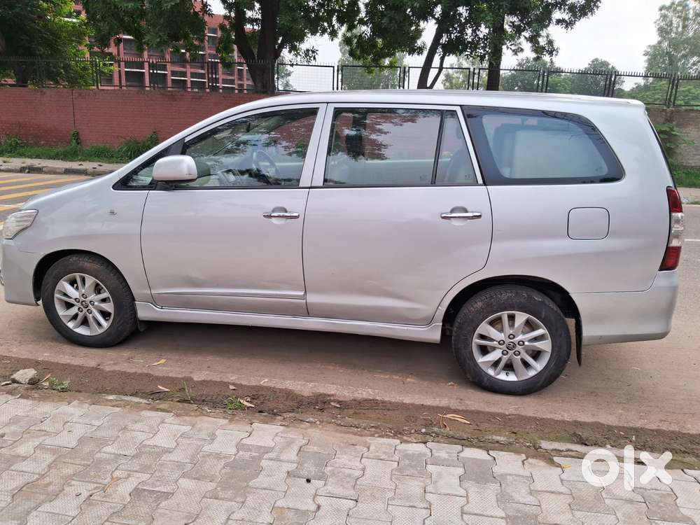Toyota Innova 2.5 G (diesel) 8 Seater, 2014, Diesel