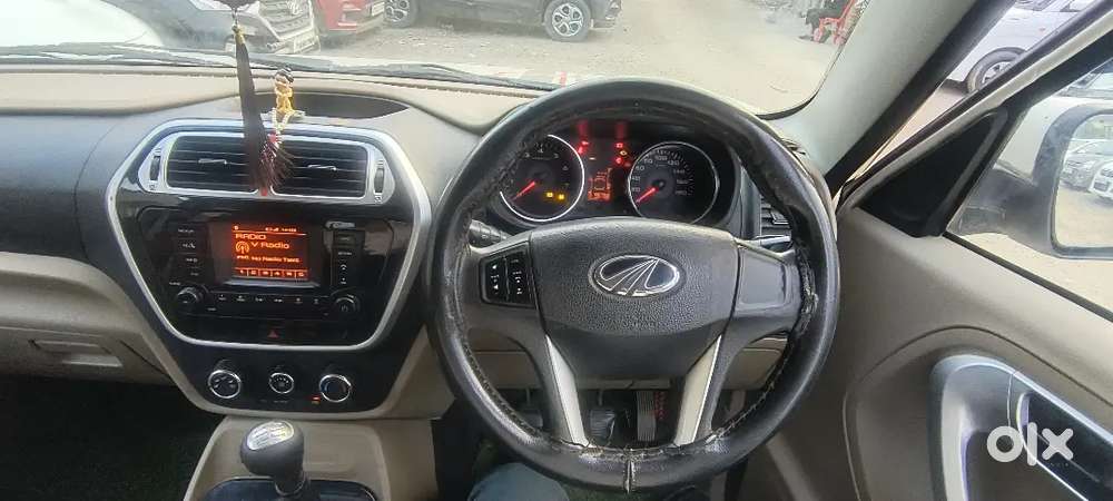 Mahindra Tuv 300 2017