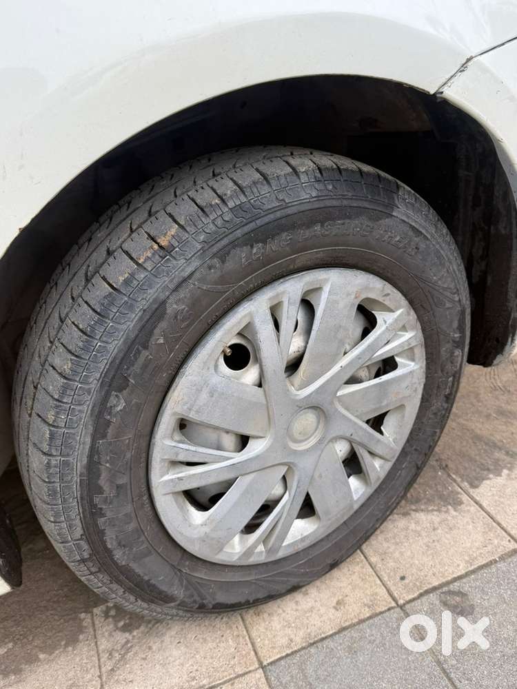 Maruti Suzuki Dzire Cng Car 2011