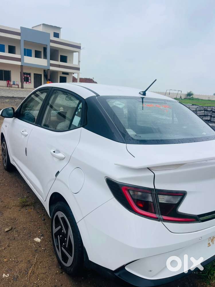 Hyundai Aura Cng & Hybrids Good Condition