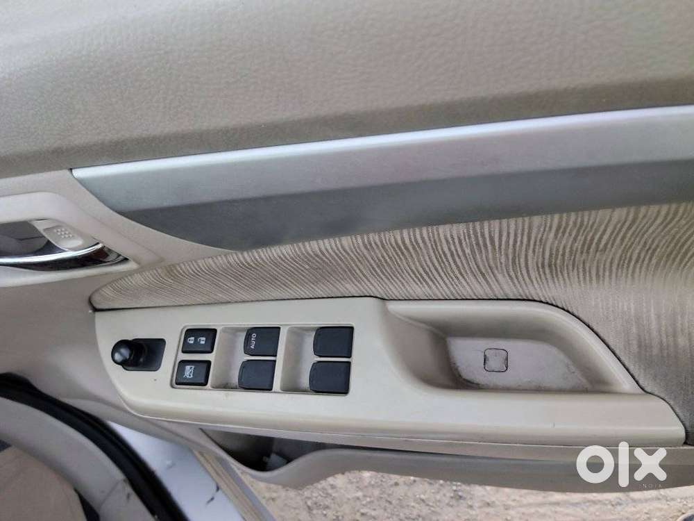 Maruti Suzuki Ertiga 2012-2015 Vdi, 2012, Diesel