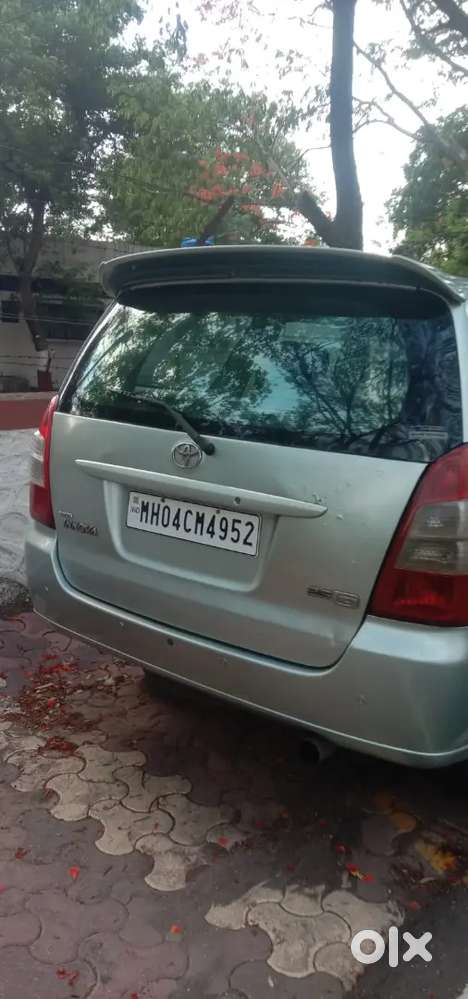Toyota Innova Hycross 2006