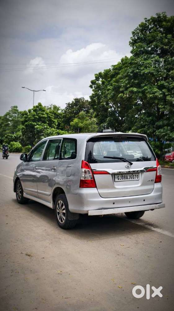 Toyota Innova 2.5 Gx (diesel) 8 Seater Bs Iv, 2014, Diesel