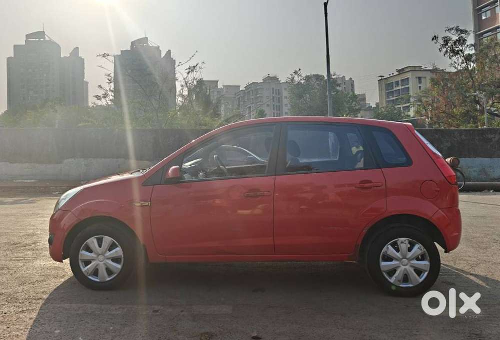Ford Figo, 2010, Petrol