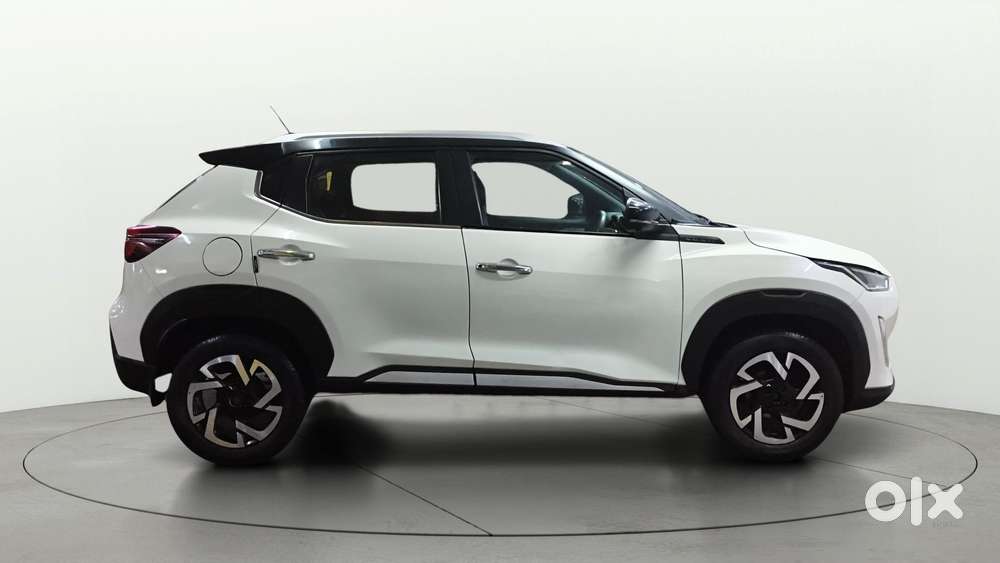 Nissan Magnite 1.0 Xv Premium, 2021, Petrol