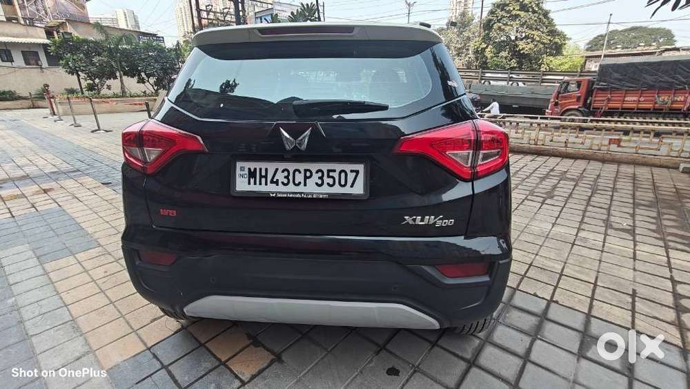 Mahindra Xuv300 W8 1.2 Petrol Dual Tone, 2025, Petrol