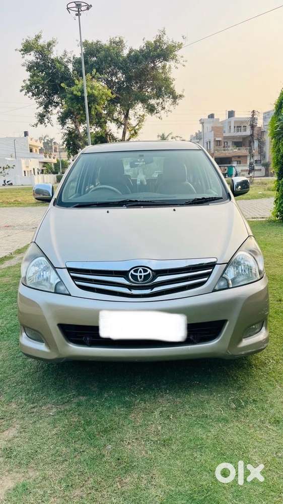 Toyota Innova Diesel 2012