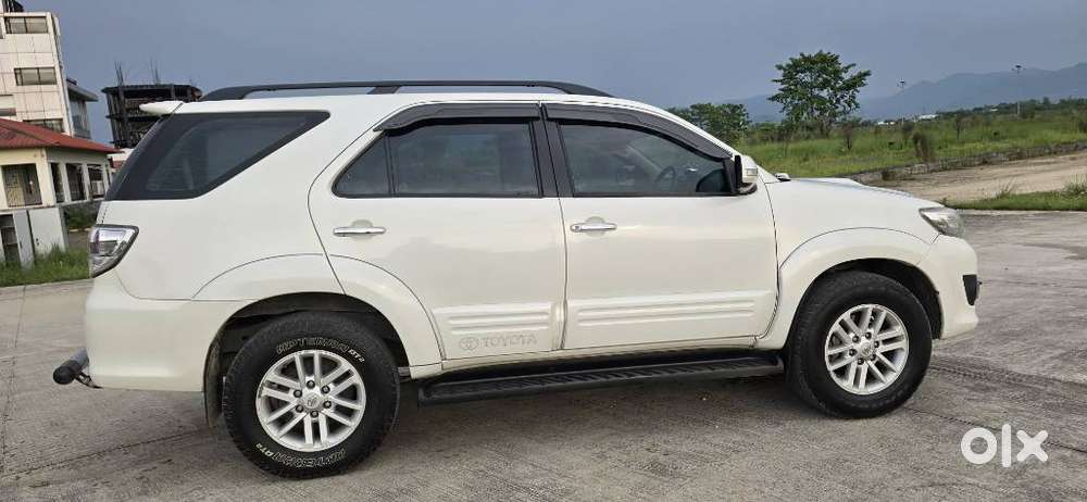 Toyota Fortuner 4x2 Manual, 2015, Diesel