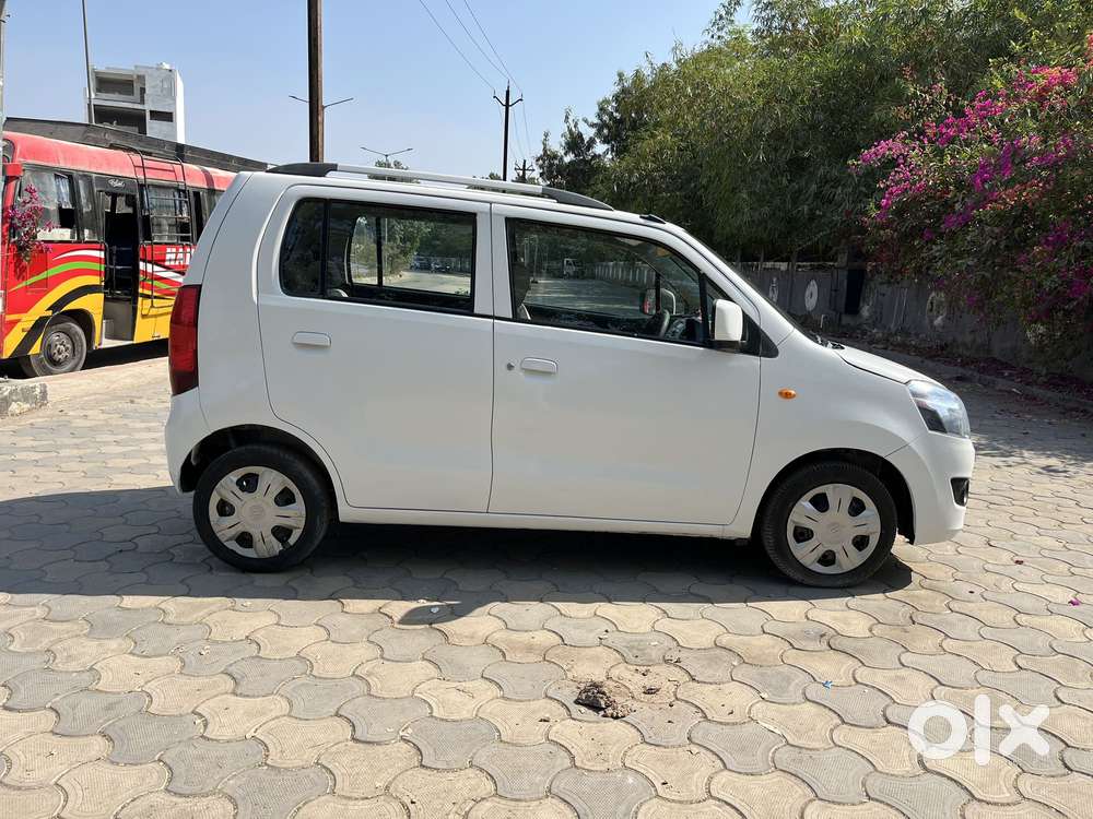 Maruti Suzuki Wagon R Vxi Opt, 2017, Petrol