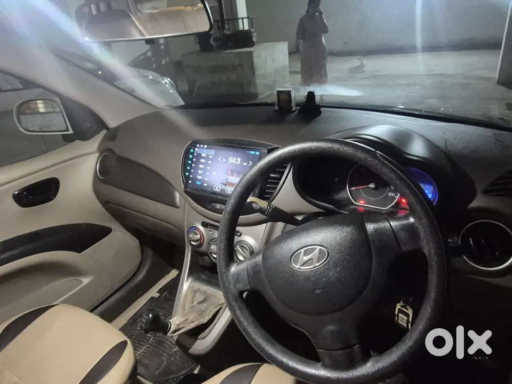 Hyundai I10 2012 Variant Km Driven