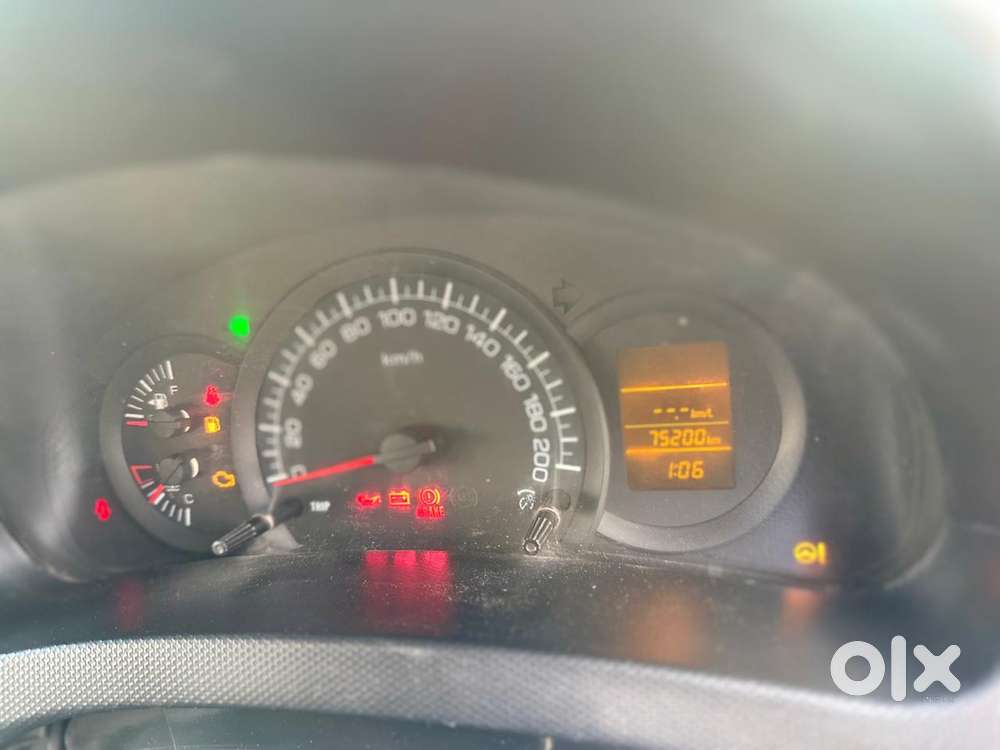 Maruti Suzuki Swift Vxi + Manual, 2013, Petrol