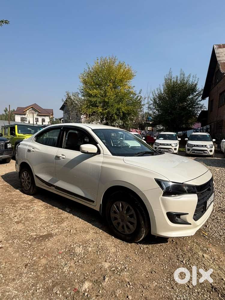 Maruti Suzuki Dzire 1.2 Vxi, 2025, Petrol