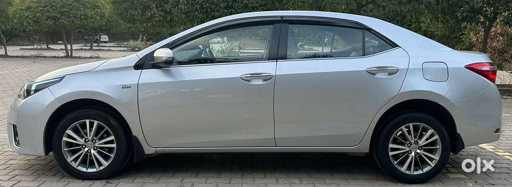 Toyota Corolla Altis Vl At, 2015, Petrol