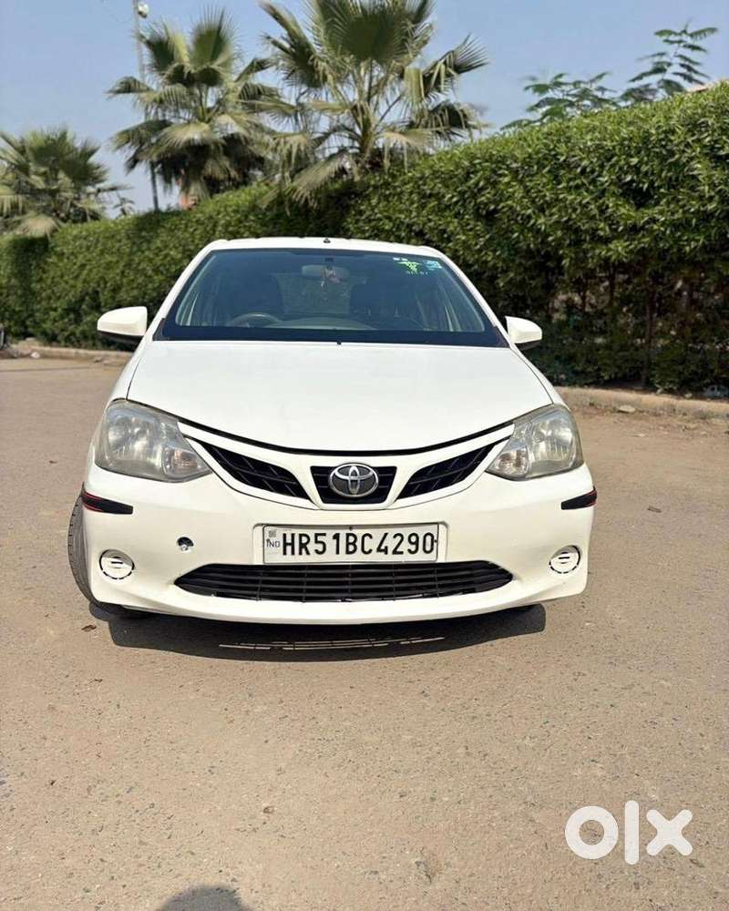Toyota Etios Liva 2015 Petrol Well Maintained