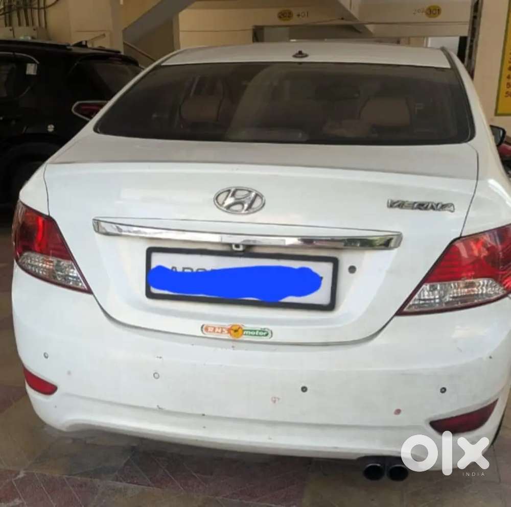 Hyundai Verna 2011