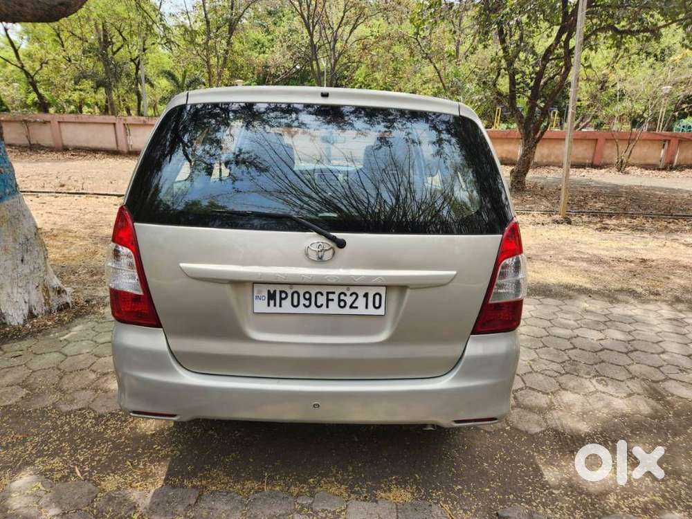 Toyota Innova 2.5 G (diesel) 7 Seater Bs Iv, 2012, Diesel