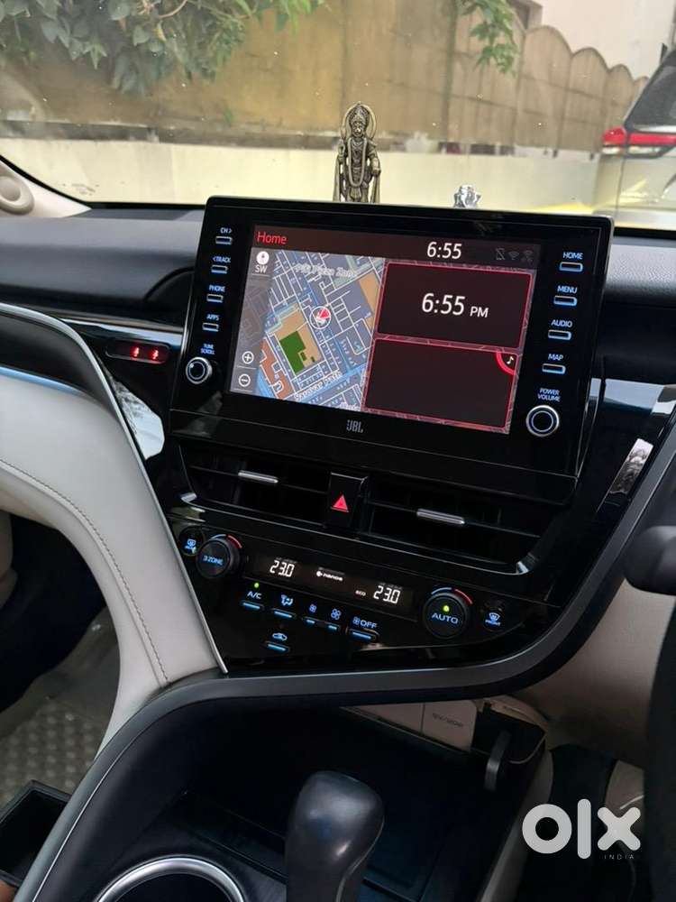 Toyota Camry 2024 Petrol 3400 Km Doctor Driven In Show Room Condition