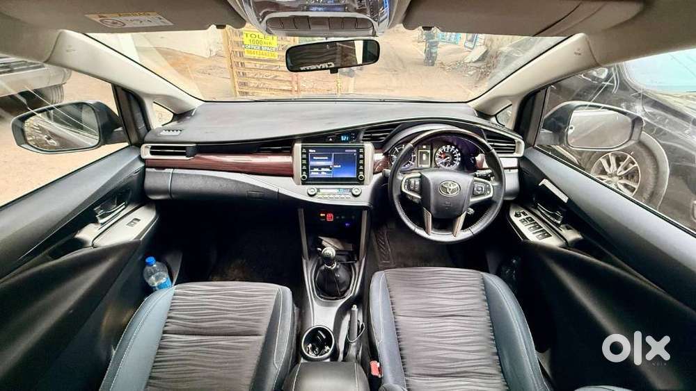 Toyota Innova Crysta 2.4 V, 2025, Diesel