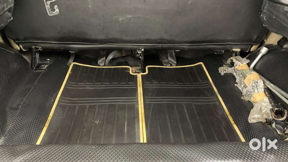 Mahindra Tuv 300 T8 Amt, 2016, Diesel