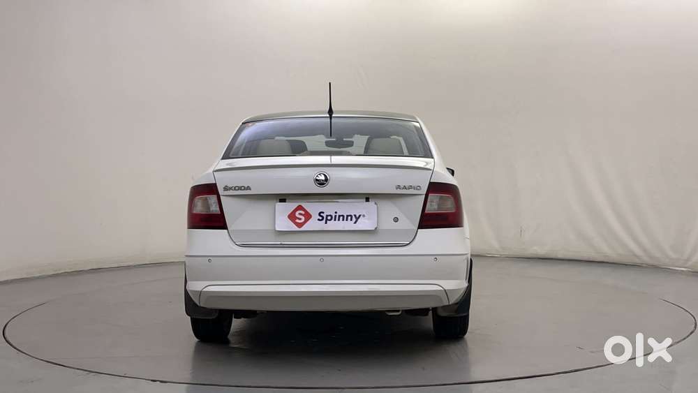 Skoda Rapid 1.6 Mpi At Style, 2017, Petrol