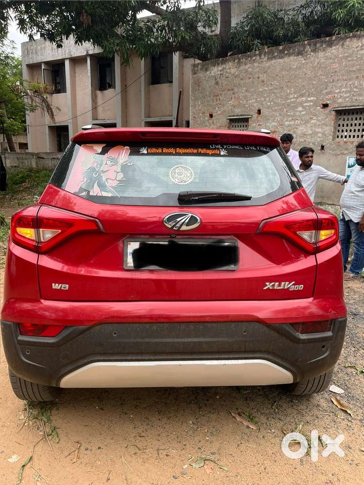 Mahindra Petrol 2020 Car