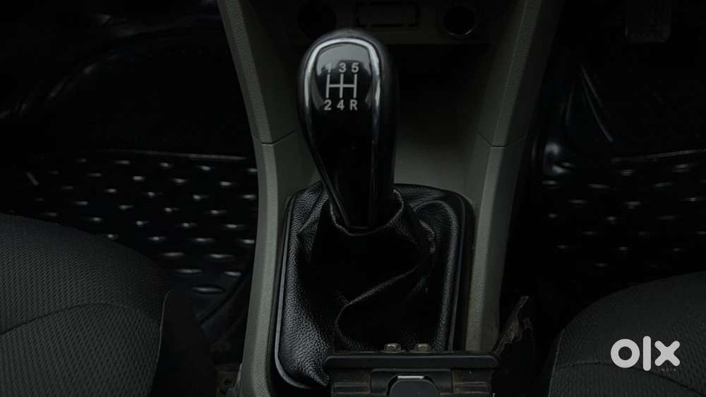 Tata Tiago Xe, 2016, Petrol