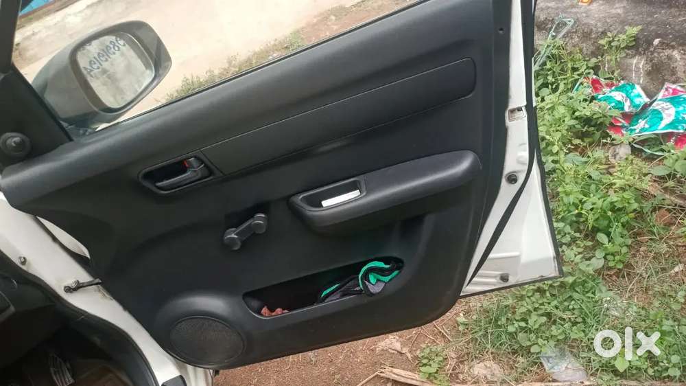 Maruti Suzuki Dzire Tour 2015