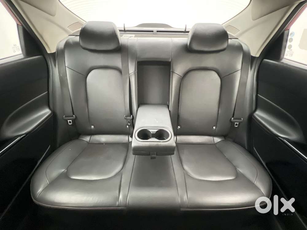 Hyundai Verna 1.5 Sx (o) Turbo Petrol Mt, 2023, Petrol