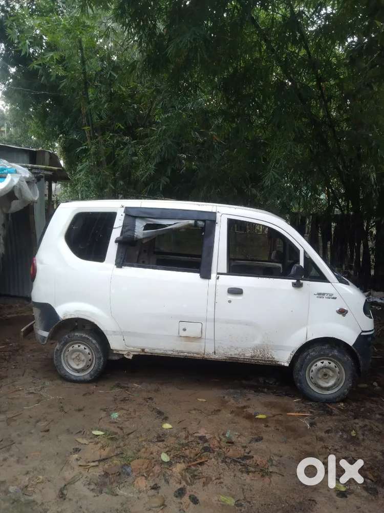 Mahindra Jeeto Mini Van Bs4