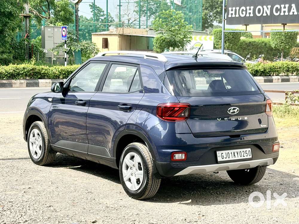 Hyundai Venue S Turbo, 2020, Petrol