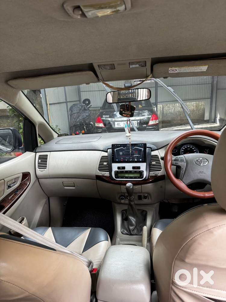 Toyota Innova Diesel 2012