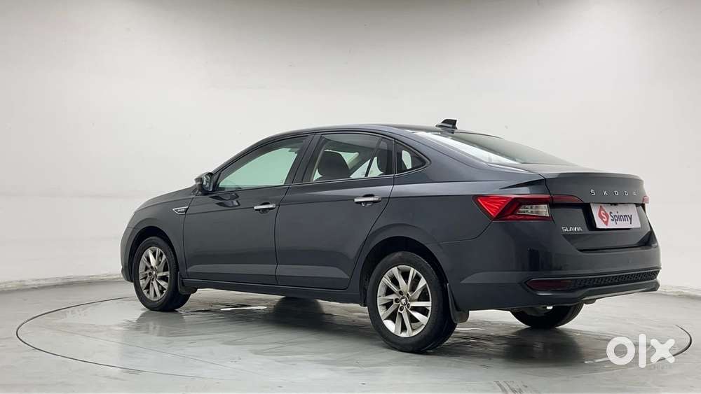 Skoda Slavia Ambition 1.0l Tsi At, 2022, Petrol