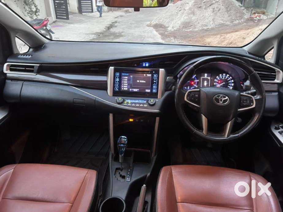 Toyota Innova Crysta 2.8z Automatic, 2017, Diesel