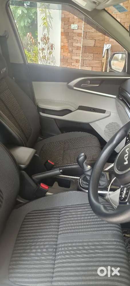 Single Owner, Well Maintained, 28,000 Km Driven. Regular Service Compl