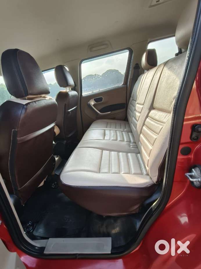 Mahindra Tuv 300 T10, 2018, Diesel
