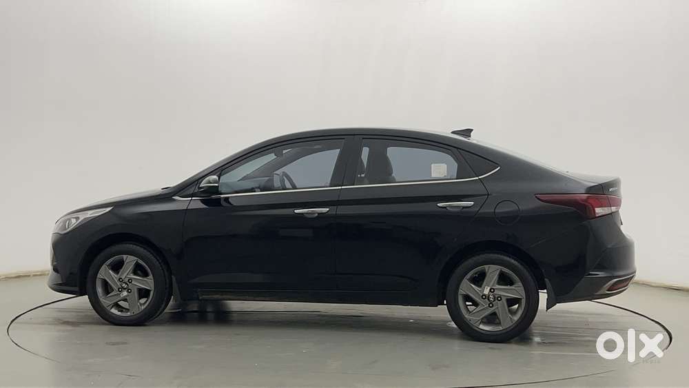 Hyundai Verna 1.5 Sx Ivt, 2022, Petrol