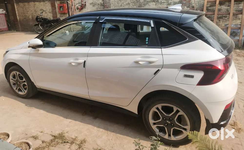 I20 Sportz Automatic White Excellent Condition